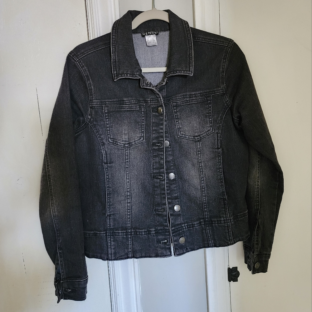 ✨️Like New Venus black/grey distressed Jean jacket